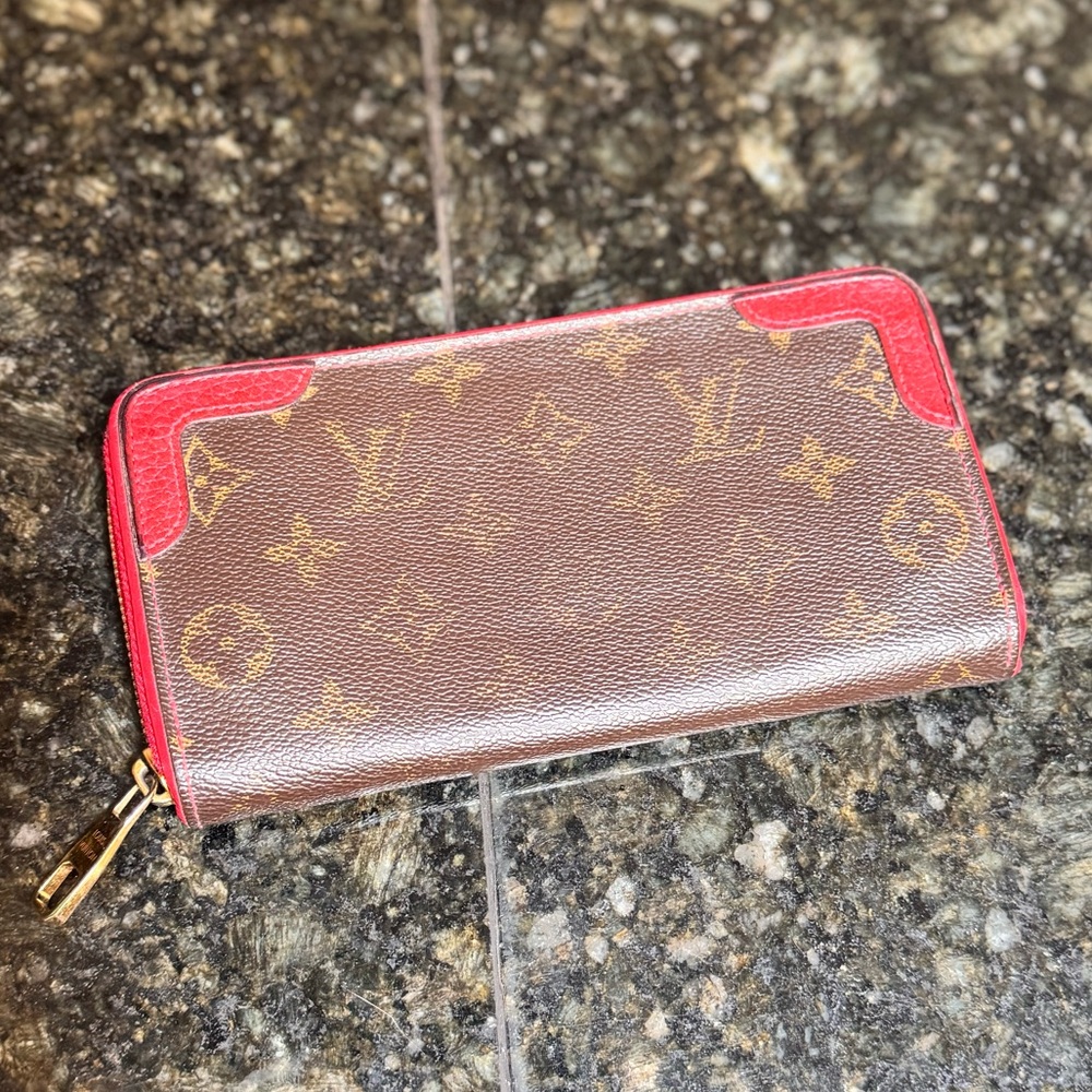 MI4146 Authentic Louis Vuitton Retiro Monogram Continental Zippy Wallet - Picture 2 of 16